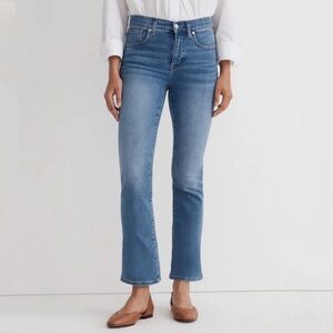 Madewell mid-rise kick out jeans flare cropped light wash size 23